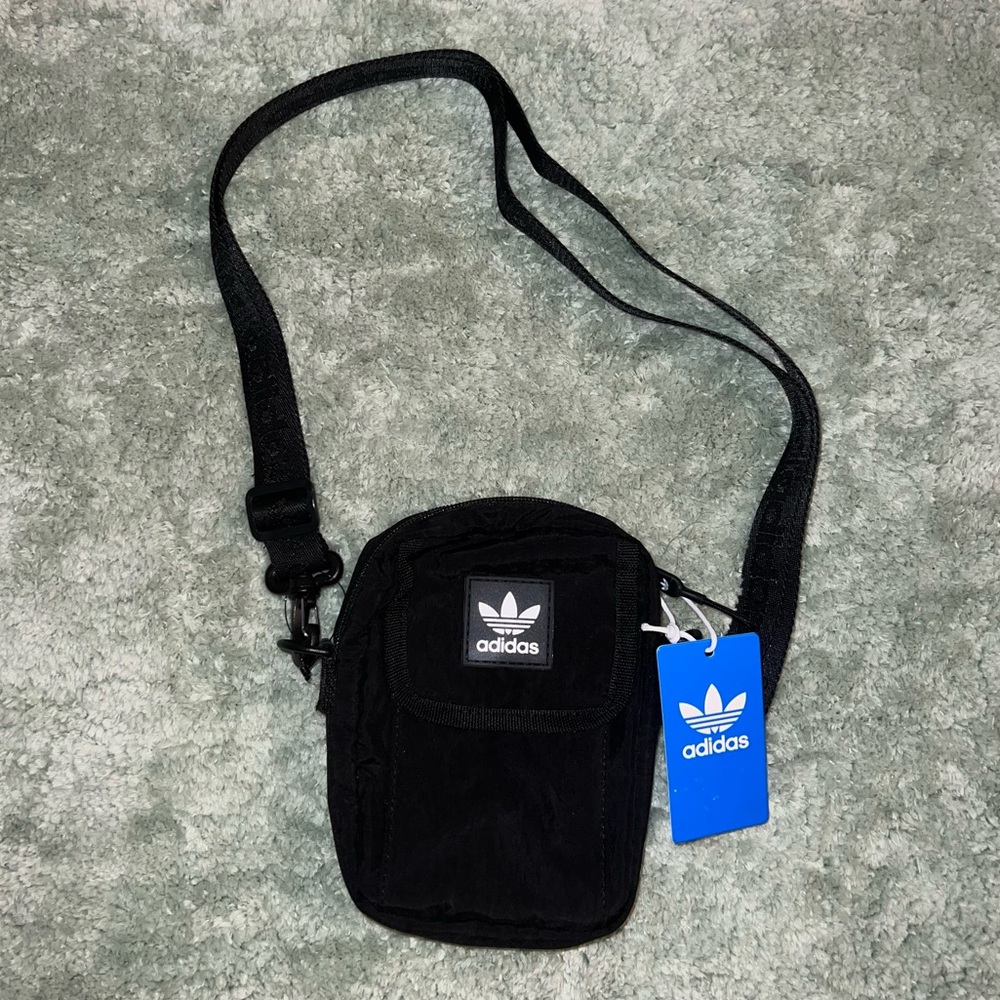 ⭐️NEW⭐️NWT ADIDAS ORIGINAL Crossbody Bag